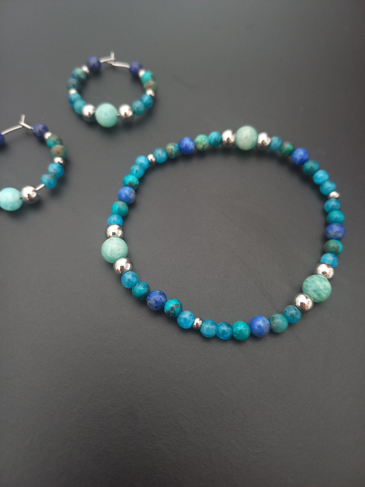 Bracelet Louen en lapis-lazuli AA, chrysocolle AAA, apatite AA et amazonite AAA, pierres naturelles — Zoéline
