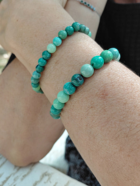 Bracelet jade australien naturel AAA, porté poignet en lumière extérieure, perles 6 ou 8mm — Zoéline
