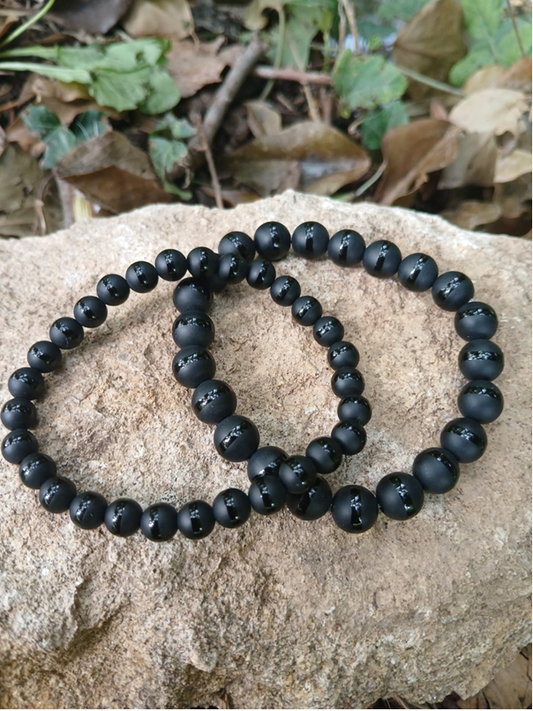 Bracelet onyx mat-givré naturel AAA, lumière extérieure, perles 6 ou 8mm — Zoéline