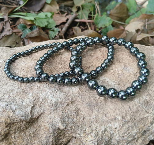 Bracelet hématite naturelle AAA, en lumière extérieure, perles 4, 6 ou 8mm — Zoéline