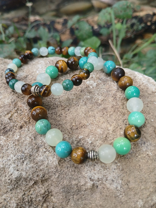 Bracelet Faëlys en jade australien AAA, oeil de tigre AAA et serpentine AAA, pierres naturelles, en lumière extérieure, perles 6 ou 8mm — Zoéline