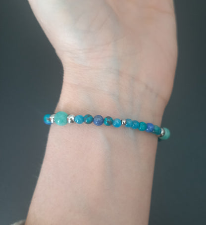 Bracelet Louen en lapis-lazuli AA, chrysocolle AAA, apatite AA et amazonite AAA, pierres naturelles, porté poignet — Zoéline