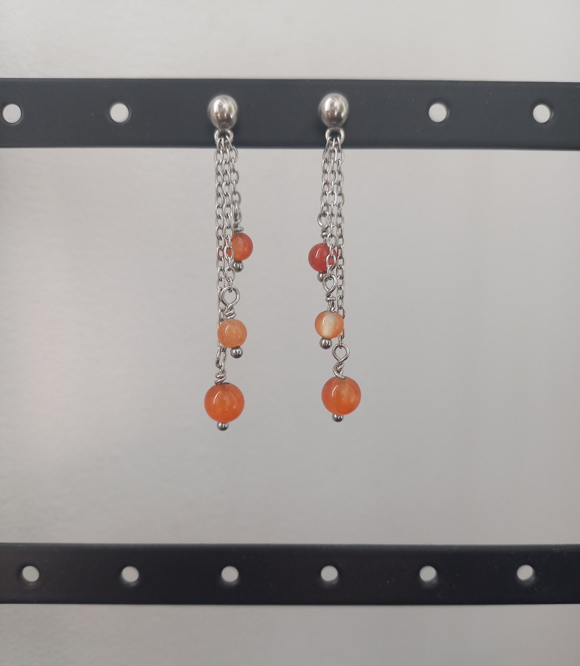 Boucles d'oreilles Mirca cornaline, en cornaline naturelle et acier inoxydable, longueur 5cm — Zoéline