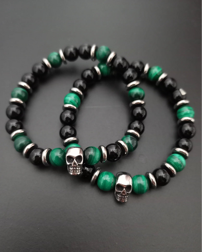 Bracelet Raven, en onyx AA et malachite AAA, pierres naturelles, et tête de mort en acier inoxydable, Malachite claire ou foncée  — Zoéline