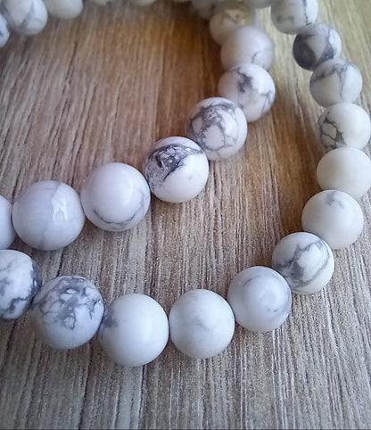 Bracelet howlite naturelle, détail — Zoéline