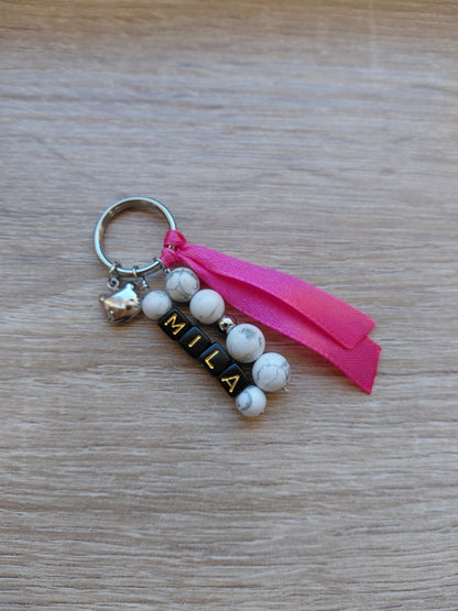 Bijou pour chat ou chien, en howlite naturelle à personnaliser avec prénom et couleur — Zoéline
