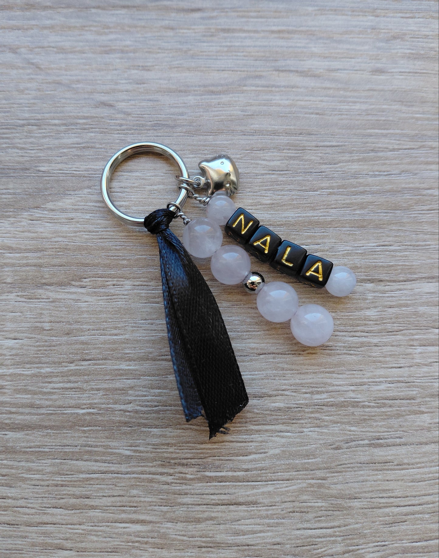 Bijou pour chat ou chien, en quartz rose naturel à personnaliser avec prénom et couleur — Zoéline