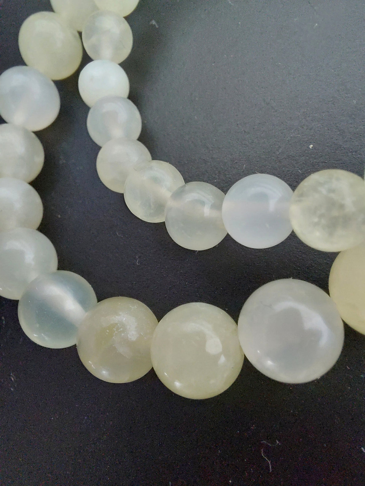 Bracelet serpentine (new jade)  naturelle AAA,  perles 6 ou 8mm — Zoéline
