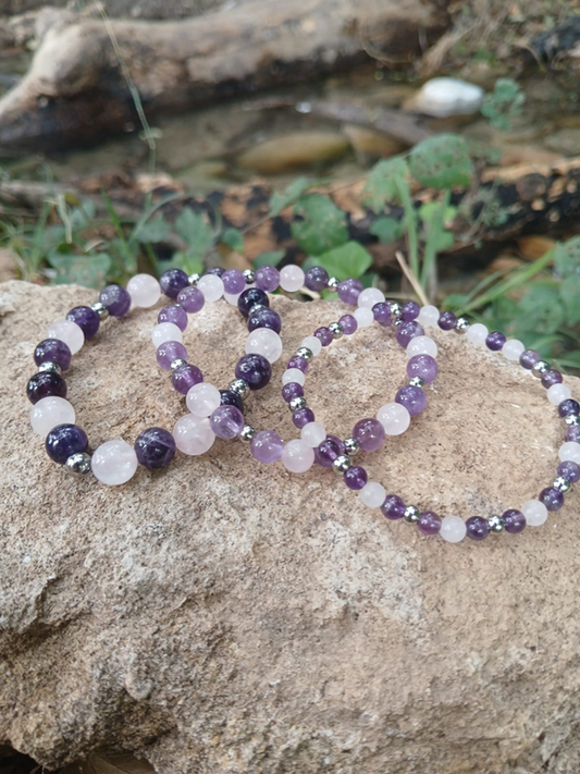 Bracelet Amarose, en améthyste AAA et quartz rose AA, pierres naturelles,  en lumière extrérieure, perles 4, 6 ou 8mm — Zoéline