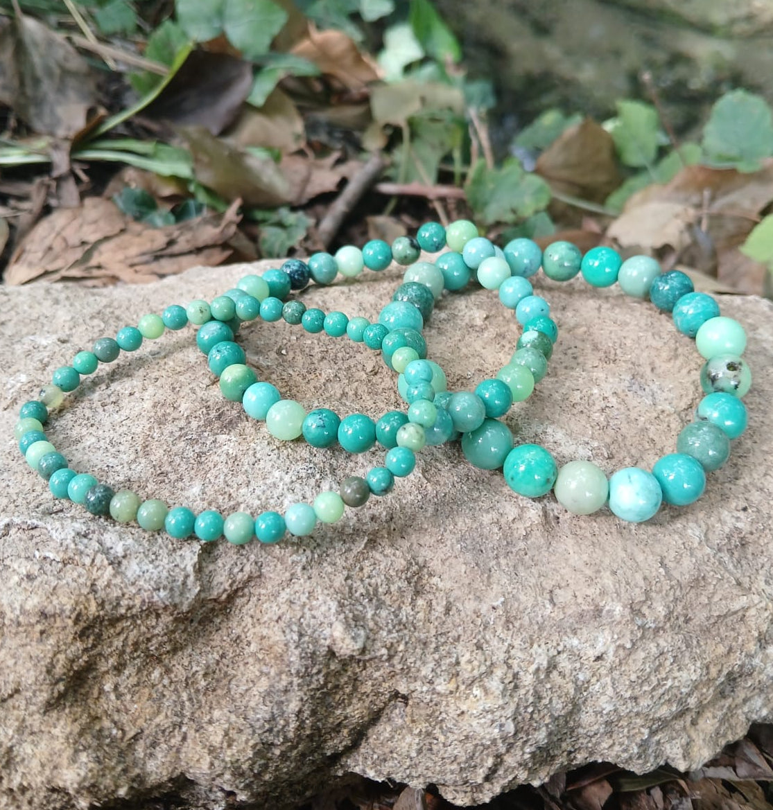 Bracelet jade australien naturel AAA, porté poignet en lumière extérieure, perles 6 ou 8mm — Zoéline